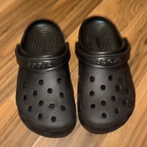 Black crocs